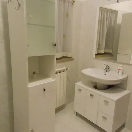 Casa Di Malu 卡斯德鲁西苏比